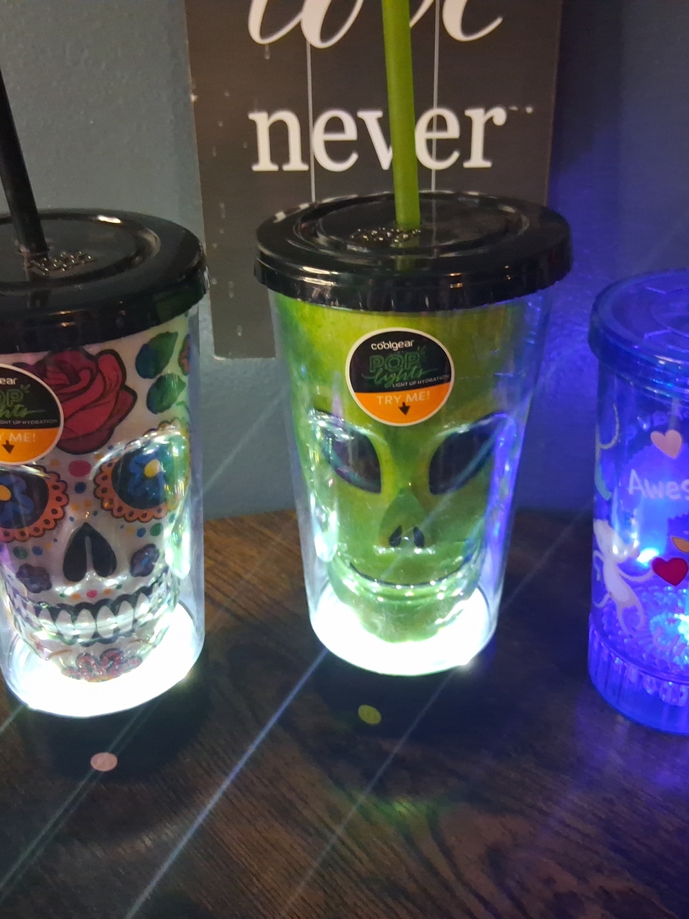 Cold Gear Green Alien Light-Up Tumbler with Lid and Straw